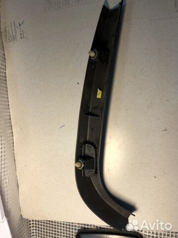 Накладка крышки багажника левая Секвойя 2