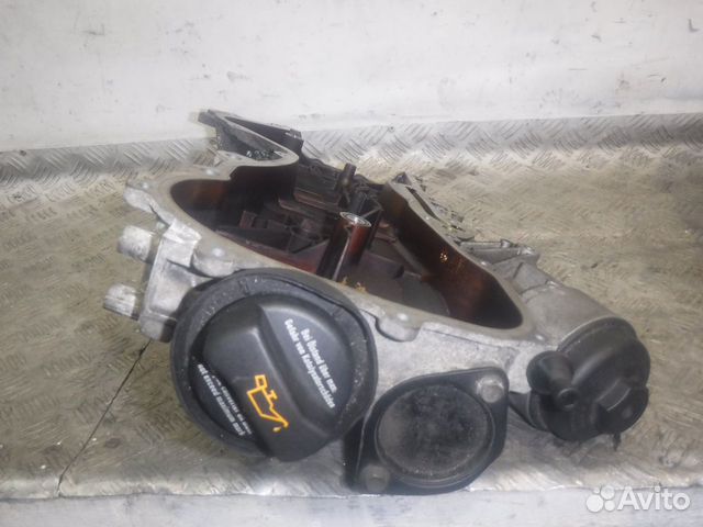 VW Golf 5 Крышка двигателя передняя 1.6 16V BLP BL VW Golf 5 Крышка двигателя передняя 1.6 16V BLP BL