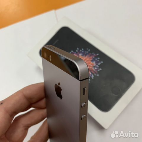 Телефон iPhone SE 32gb Телефон iPhone SE 32gb