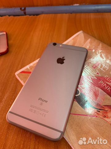 Телефон iPhone
