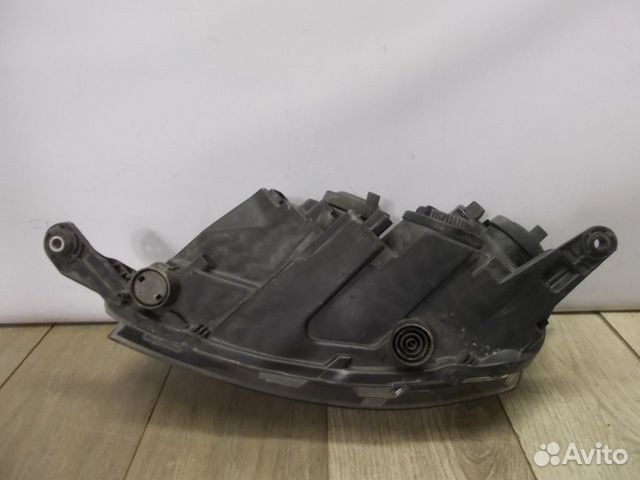 Фара галоген правая бу Skoda Rapid OEM 5JB941016 Фара галоген правая бу Skoda Rapid OEM 5JB941016