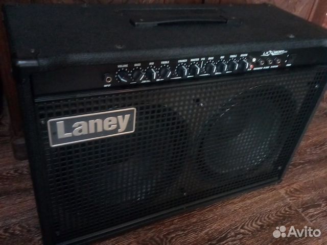 Гитарный Комбоусилитель Laney (новый)