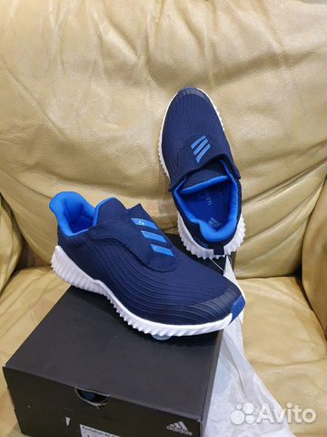 Кроссовки Adidas новые детские 33 и 35 р Кроссовки Adidas новые детские 33 и 35 р