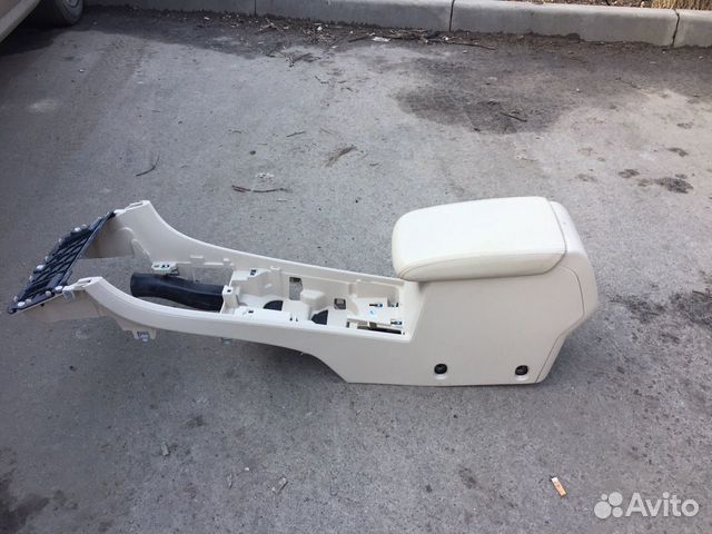 Подлокотник Volkswagen Passat USA Подлокотник Volkswagen Passat USA