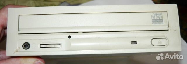 Приводы CD-R\RW и DVD-R/RW разные