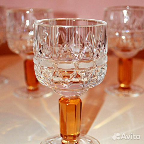 Хрустальные бокалы Хрустальные бокалы