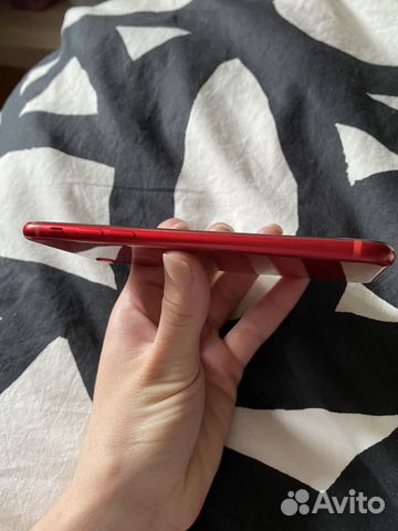 Телефон iPhone 8 64 gb