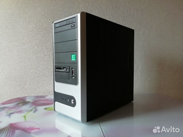 Athlon II X2 270 (3,4GHz) + GT 9600 (1Gb) Athlon II X2 270 (3,4GHz) + GT 9600 (1Gb)