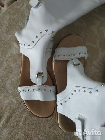 Босоножки-ботфорты из натуральной кожи