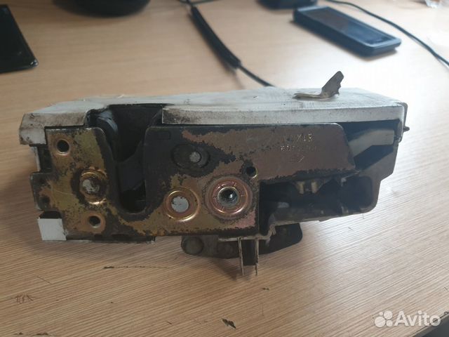 Замок двери задний правый Sharan Galaxy Замок двери задний правый Sharan Galaxy