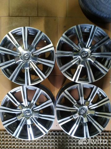 Диски бу литые R18 I на Toyota Land Cruiser 200
