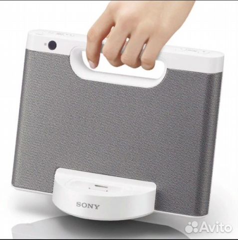 Док-станция для iPhone с акустикой Sony RDP-M5iP