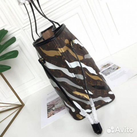 Кожаная женская сумка Louis Vuitton Кожаная женская сумка Louis Vuitton