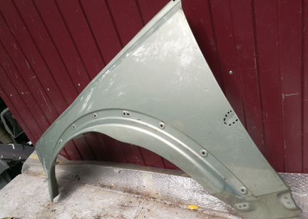 Land rover discovery 3 крыло переднее левое