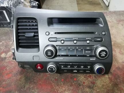 Магнитола штатная Honda Civic 4D 8 в сборе. Цивик