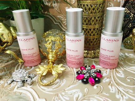 Clarins White Plus сыворотка Кларанс осветляющая