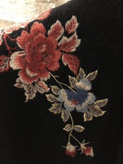 Пальто черное шерстяное укороченное с вышивкой zar