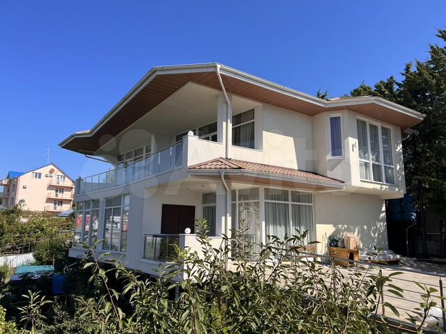 Коттедж 395 м² на участке 5,3 сот.