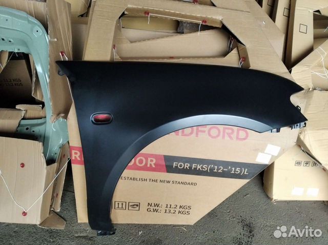 Крыло переднее правое Mitsubishi L200 Pajero Sport