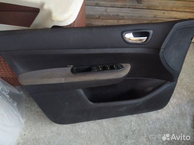 Пежо 307 дверь левая обшивка (карта) с фурнитурой