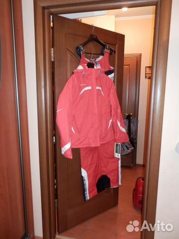 Продается горнолыжный комплект для женщины, куртка