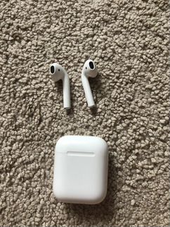 Беспроводные наушники Apple AirPods