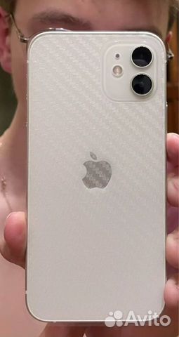 Карбоновая пленка для iPhone 12
