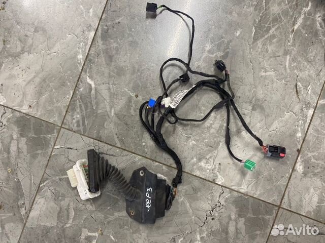 Проводка двери Jeep Grand Cherokee WK2