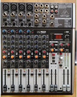 Behringer Xenyx X1204USB микшерный пульт с USB