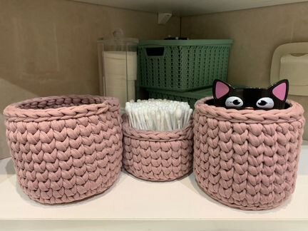 Вязаные корзинки