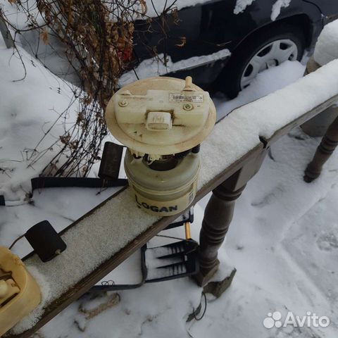 Топливный насос Renault logan