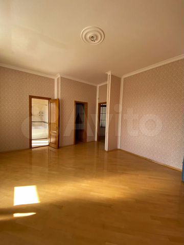 5-к. квартира, 260 м², 3/3 эт.