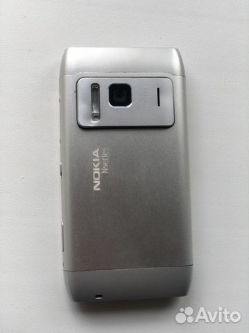 Телефон Nokia N8