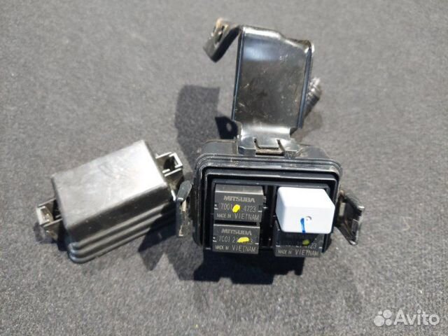 Блок предохранителей Honda Vezel RU1 L15B 2014