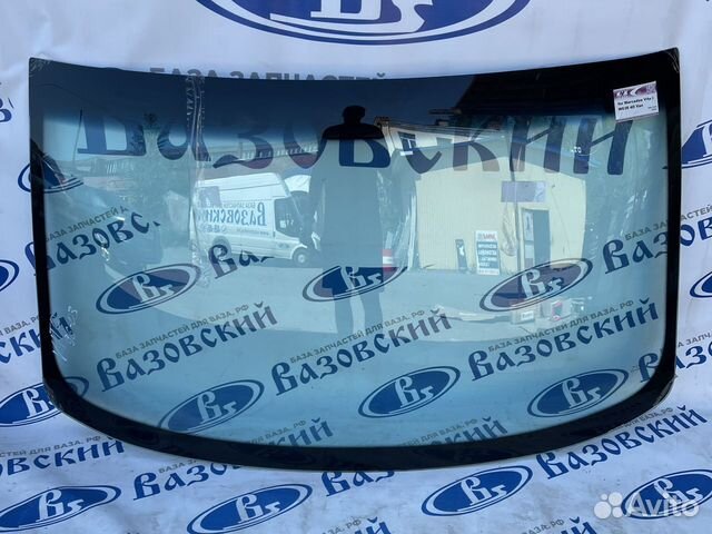 Автостекло лобовое Mercedes vito W639 / Viano