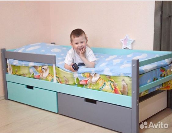 Детская деревянная кровать-тахта