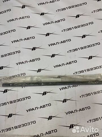 Уплотнитель стекла передней левой двери