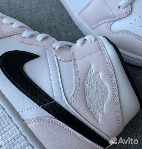 Air Jordan 1 Mid Barely Rose