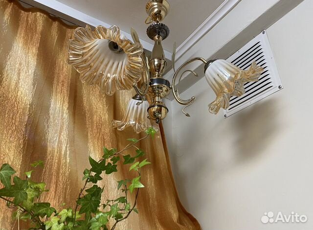 Люстра потолочная (три светильника)