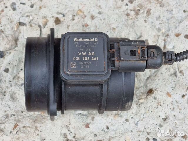 Расходомер воздуха Ауди Фольксваген 03L906461