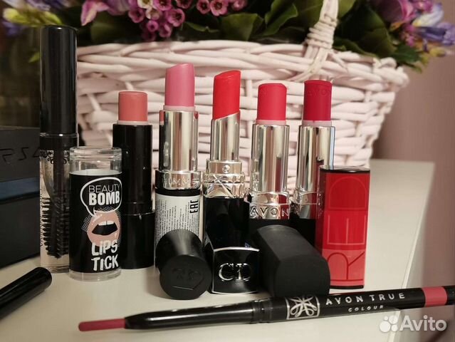 Косметика пакетом декоративная бу помада карандаш