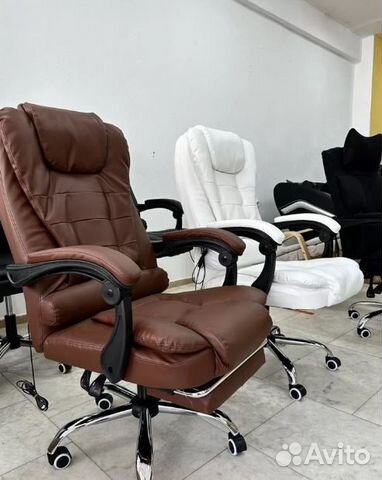 Кресло офисное руководителя с массажем
