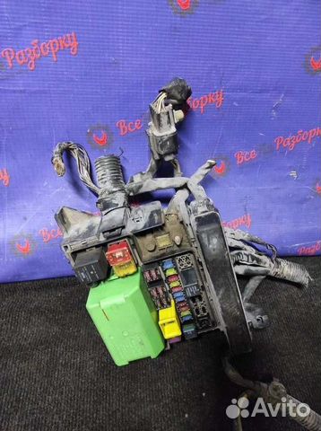 Блок предохранителей Mitsubishi Lancer 1 2004