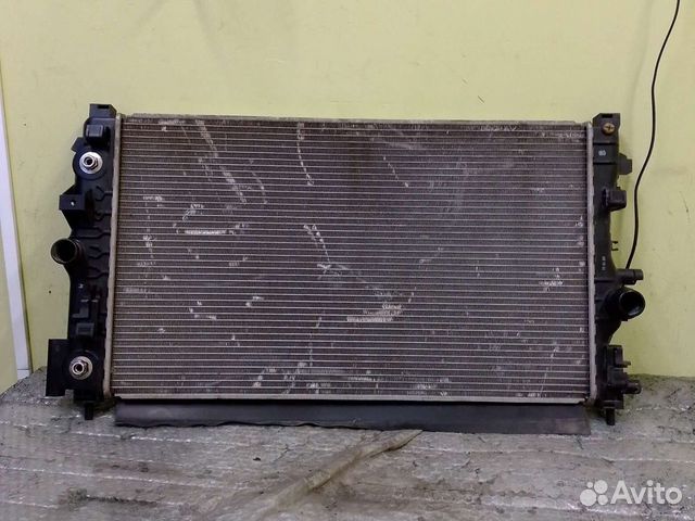 Радиатор двигателя АКПП Opel Astra J