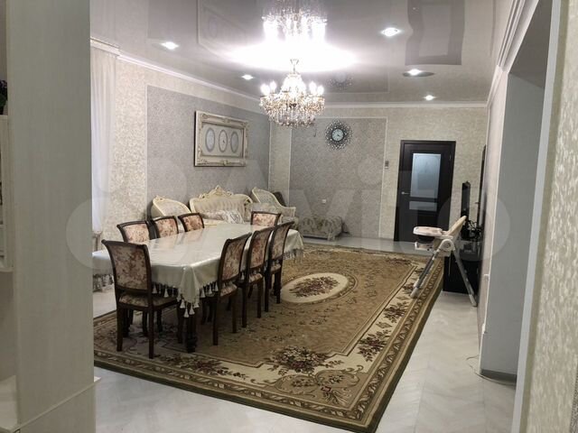 Дом 400 м² на участке 10 сот.