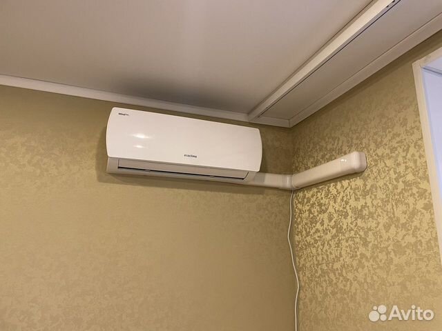 Установка кондиционера и натяжные потолки