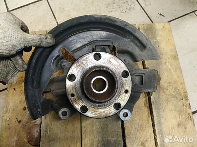 Кулак левый Renault fluence