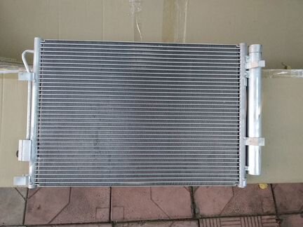 Hyundai Solaris радиатор кондиционера