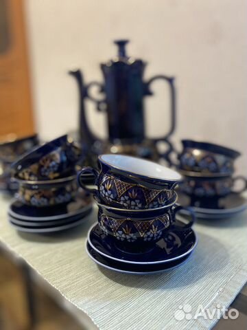 Синяя посуда с позолотой