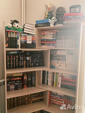 Книги фантастика, фэнтези, детективы от